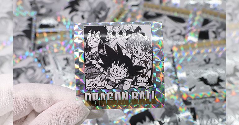 Strahlend wie ein Taiyo-Ken (Solar Flare)! Werfen Sie einen genaueren Blick auf die kommenden Sticker-Wafer mit Originalillustrationen zum 40. Jubiläum von Dragon Ball !